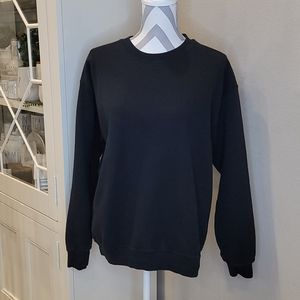 Basic Black Sweatshirt